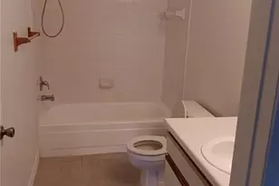 2667 NW 33rd St, Oakland Park, FL 33309 - Photo 9