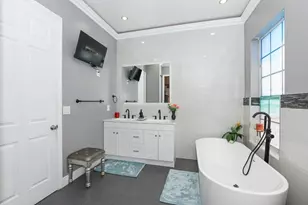 293 SW Lake Forest Way, Port Saint Lucie, FL 34986 - Photo 21