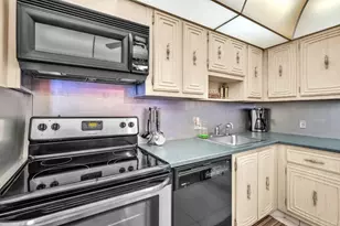 2601 S Course Dr, Pompano Beach, FL 33069 - Photo 23