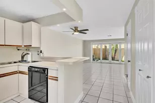 499 SE 13th St, Fort Lauderdale, FL 33316 - Photo 9