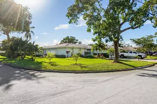 906 NW 83rd Dr, Coral Springs, FL 33071 - Photo 17