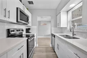 1925 NE 26th St, Fort Lauderdale, FL 33305 - Photo 9