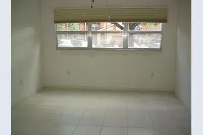 571 SW 142 Avenue #106, Pembroke Pines, FL 33027 - Photo 9