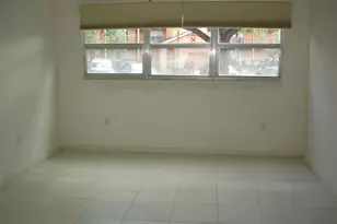 571 SW 142nd Ave, Pembroke Pines, FL 33027 - Photo 9