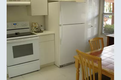 571 SW 142 Avenue #106, Pembroke Pines, FL 33027 - Photo 7