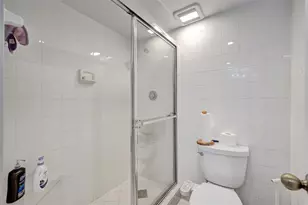 4060 N Hills Dr, Hollywood, FL 33021 - Photo 29