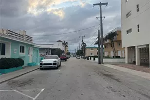 323 Monroe St, Hollywood, FL 33019 - Photo 17