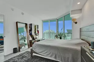 1900 N Bayshore Dr, Miami, FL 33132 - Photo 13