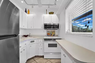 1900 NE 8th Ct, Fort Lauderdale, FL 33304 - Photo 17