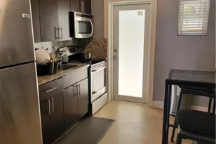 1010 NW 3rd Ave, Hallandale Beach, FL 33009 - Photo 7