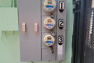 1010 NW 3rd Ave, Hallandale Beach, FL 33009 - Photo 17