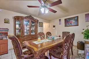 33 Spinning Wheel Ln, Tamarac, FL 33319 - Photo 37