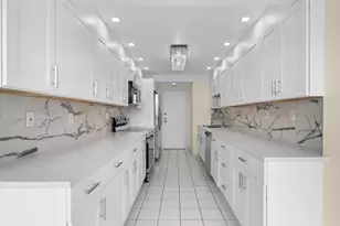 100 Golden Isles Dr, Hallandale Beach, FL 33009 - Photo 23