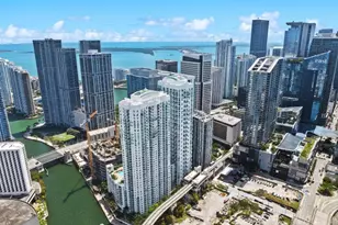 31 SE 6th St, Miami, FL 33131 - Photo 17