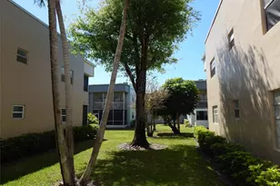 393 Capri I Unit, Delray Beach, FL 33484 - Photo 3