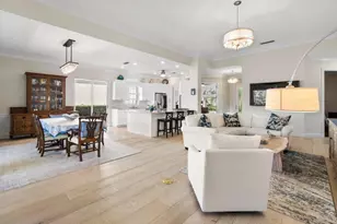 8338 SE Angelina Ct, Hobe Sound, FL 33455 - Photo 9