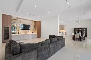 2421 Barcelona Dr, Fort Lauderdale, FL 33301 - Photo 29