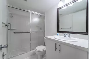 13475 SW 9th St, Hollywood, FL 33027 - Photo 9