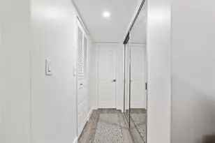 10123 Sunrise Lakes Blvd, Sunrise, FL 33322 - Photo 17