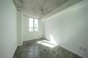 234 NE 3rd St, Miami, FL 33132 - Photo 13