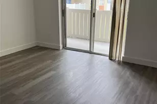 18860 NW 57th Ave, Hialeah, FL 33015 - Photo 11