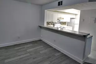 18860 NW 57th Ave, Hialeah, FL 33015 - Photo 5