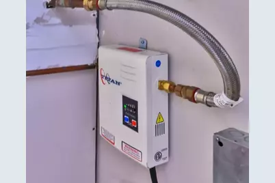 1001 NE 14th Avenue #303, Hallandale Beach, FL 33009 - Photo 9