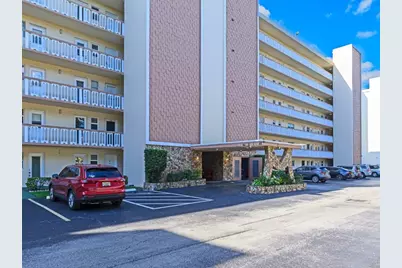 1001 NE 14th Avenue #303, Hallandale Beach, FL 33009 - Photo 3