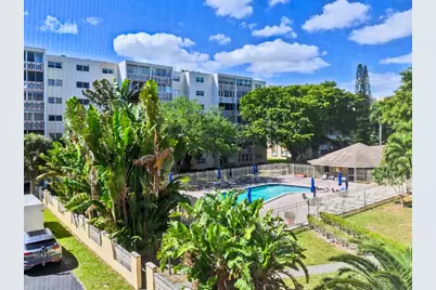 1001 NE 14th Avenue #303, Hallandale Beach, FL 33009 - Photo 17