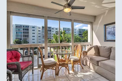 1001 NE 14th Avenue #303, Hallandale Beach, FL 33009 - Photo 15