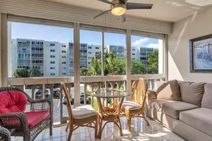 1001 NE 14th Ave, Hallandale Beach, FL 33009 - Photo 15