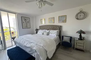 3731 N Country Club Dr, Aventura, FL 33180 - Photo 15