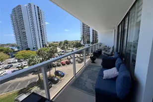 3731 N Country Club Dr, Aventura, FL 33180 - Photo 25