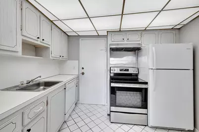 5100 Dupont Boulevard #8J, Fort Lauderdale, FL 33308 - Photo 17