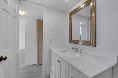 301 Croton Avenue #302, Lantana, FL 33462 - Photo 9