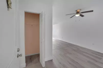 301 Croton Avenue #302, Lantana, FL 33462 - Photo 11