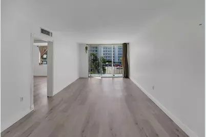 301 Croton Avenue #302, Lantana, FL 33462 - Photo 7