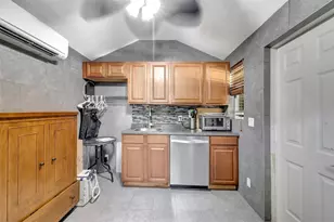 291 N Cortez Dr, Margate, FL 33068 - Photo 13