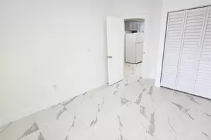 2466 Lincoln St, Hollywood, FL 33020 - Photo 11