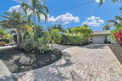 1616 SE 4th Street, Deerfield Beach, FL 33441 - Photo 9