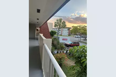 3090 NW 46th Avenue #212C, Lauderdale Lakes, FL 33313 - Photo 5