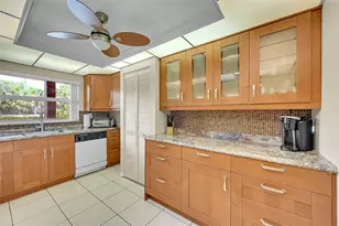 9841 Sunrise Lakes Blvd, Sunrise, FL 33322 - Photo 7