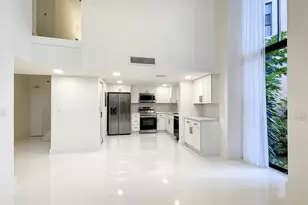 20329 W Country Club Dr, Miami, FL 33180 - Photo 7