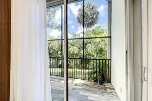 20329 W Country Club Dr, Miami, FL 33180 - Photo 11