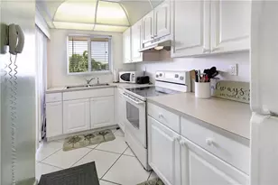 2100 NE 38th St, Lighthouse Point, FL 33064 - Photo 13