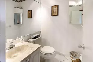 2100 NE 38th St, Pompano Beach, FL 33064 - Photo 15