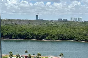 400 Kings Point Dr, North Miami Beach, FL 33160 - Photo 35