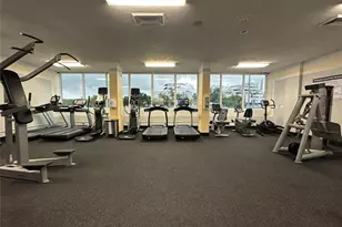 400 Kings Point Dr, North Miami Beach, FL 33160 - Photo 27