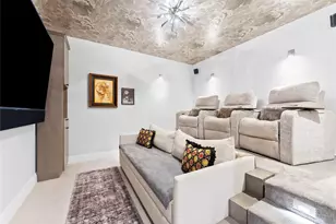 435 Bayshore Dr, Fort Lauderdale, FL 33304 - Photo 21