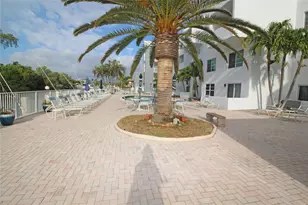 2860 NE 14th St, Pompano Beach, FL 33062 - Photo 9